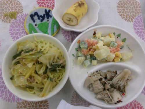 給食メニュー