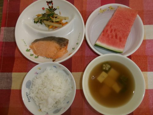 給食メニュー