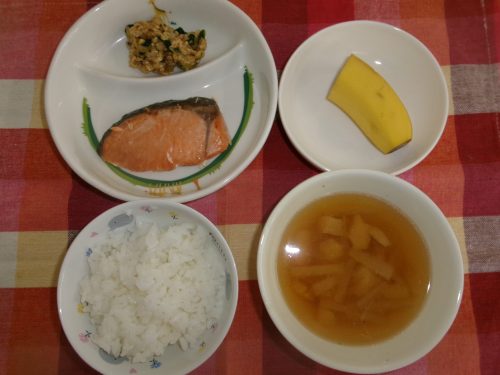 給食メニュー