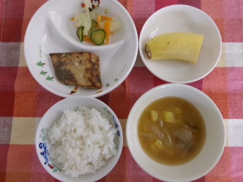 給食メニュー