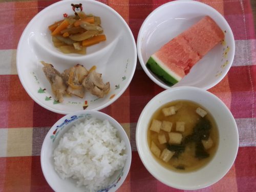 給食メニュー