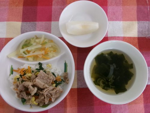 給食メニュー