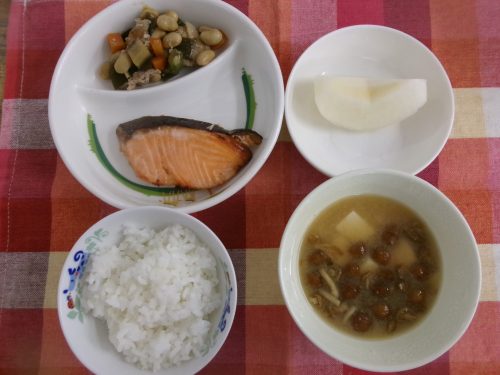 給食メニュー