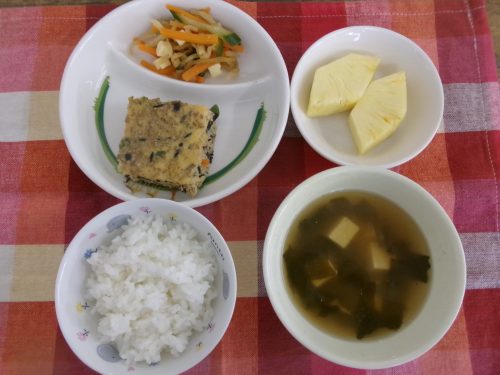給食メニュー