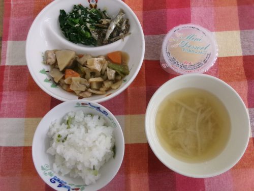 給食メニュー