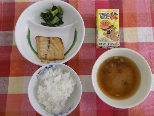 給食メニュー