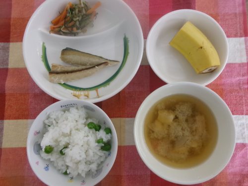 給食メニュー