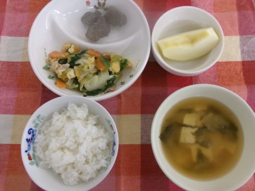 給食メニュー