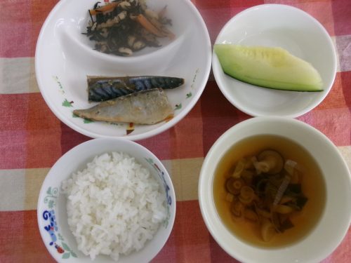 給食メニュー