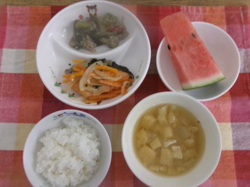 給食メニュー
