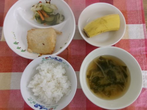 給食メニュー
