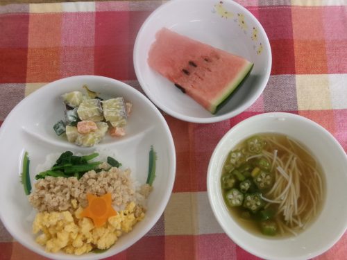給食メニュー