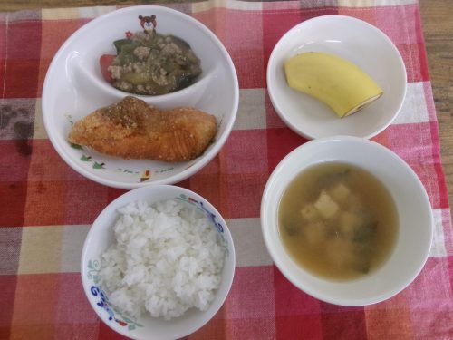 給食メニュー