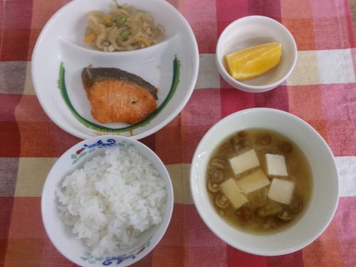 給食メニュー