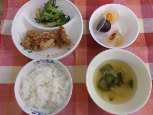 給食メニュー