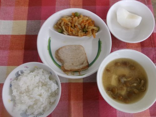 給食メニュー